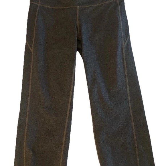 Athleta Kick Booty 2 Crop Capri Leggings Heather Gray Contour Stitching - Picture 1 of 6